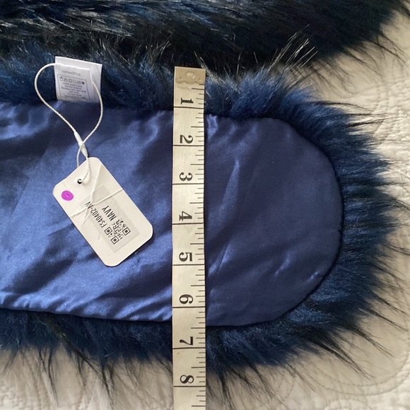 Fashion Apparel & Accessories Navy Fur Scarf - Picture 5 of 9